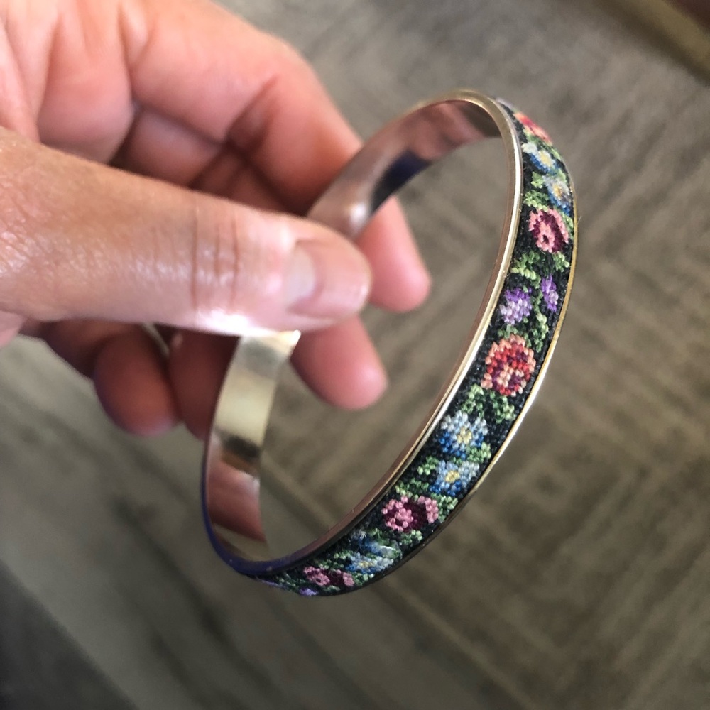 Floral Silver Bangle Bracelet - Picture 5 of 6